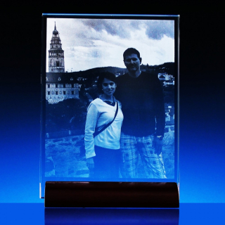 2D FOTO Skleněná plaketa s dřevěným podstavcem 220x165x10 mm